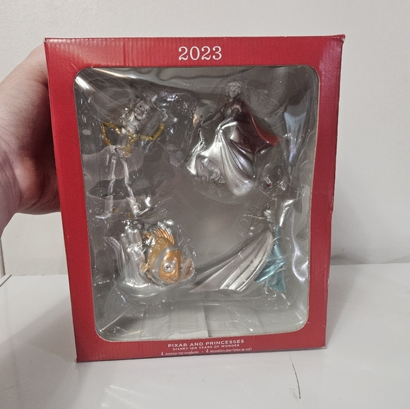 2023 Pixar and Princesses Ornament Set! - Picture 1 of 4